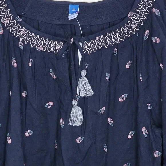 NWT Old Navy | Black Floral Embroidered Boho Long Sleeve Top Size XL Tall - Picture 2 of 5